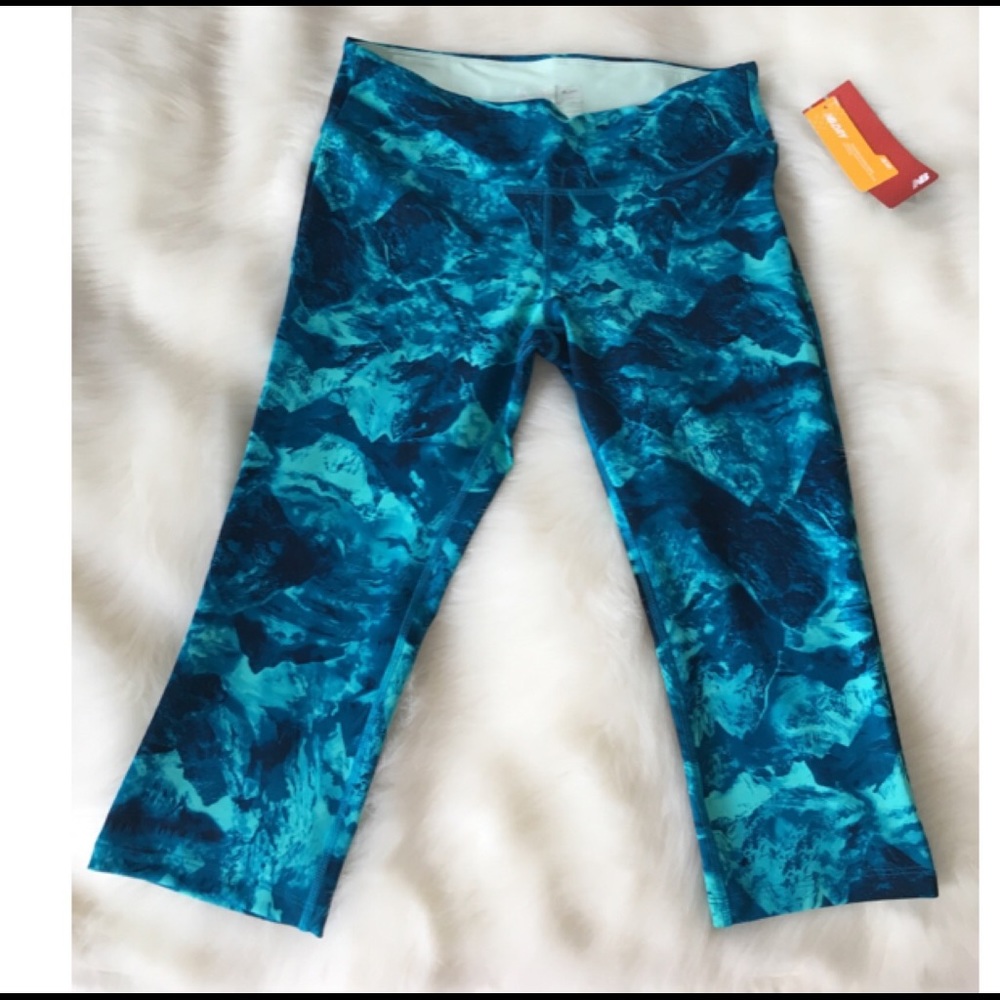 NWT New Balance Capri