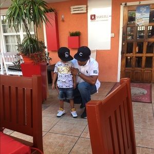 Meet your Posher, Ewart