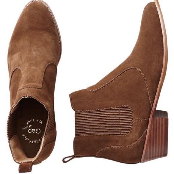 GAP Shoes - LAST CHANCE💓Gap Brown Suede Chelsea Boots