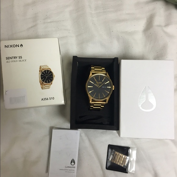 Nixon Gold Link Watch main image 4