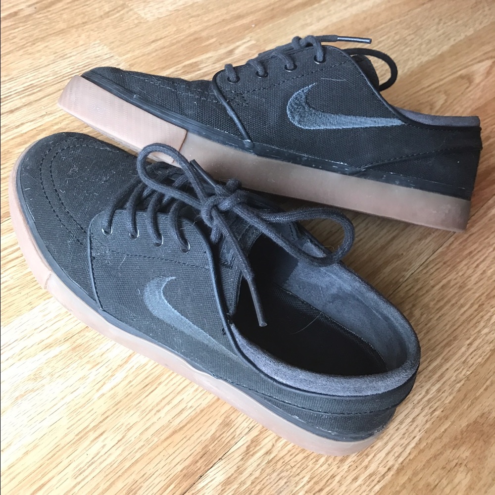 Nike Janoski