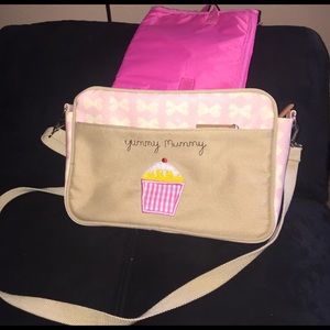 Yummy mummy quick trip diaper bag