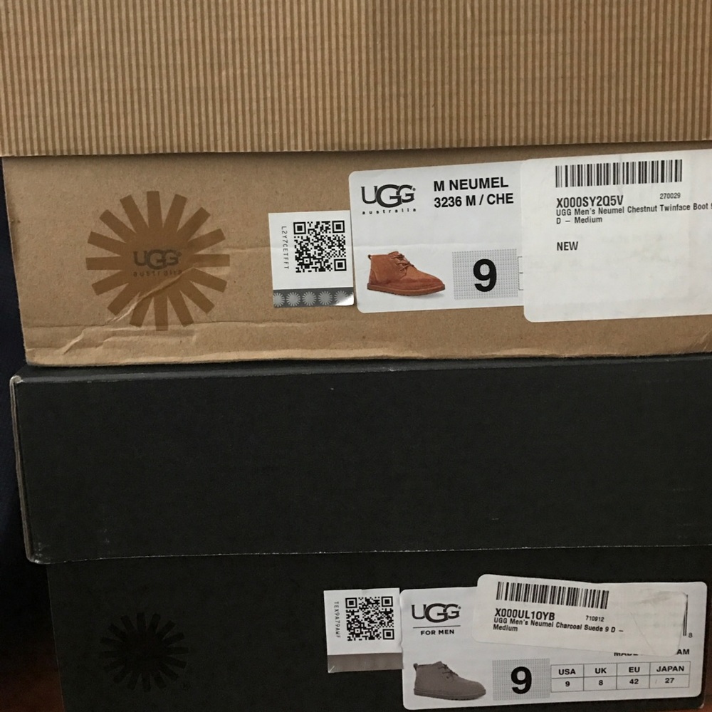 Men's Uggs boots Size 9 Chestnut or Charcoal