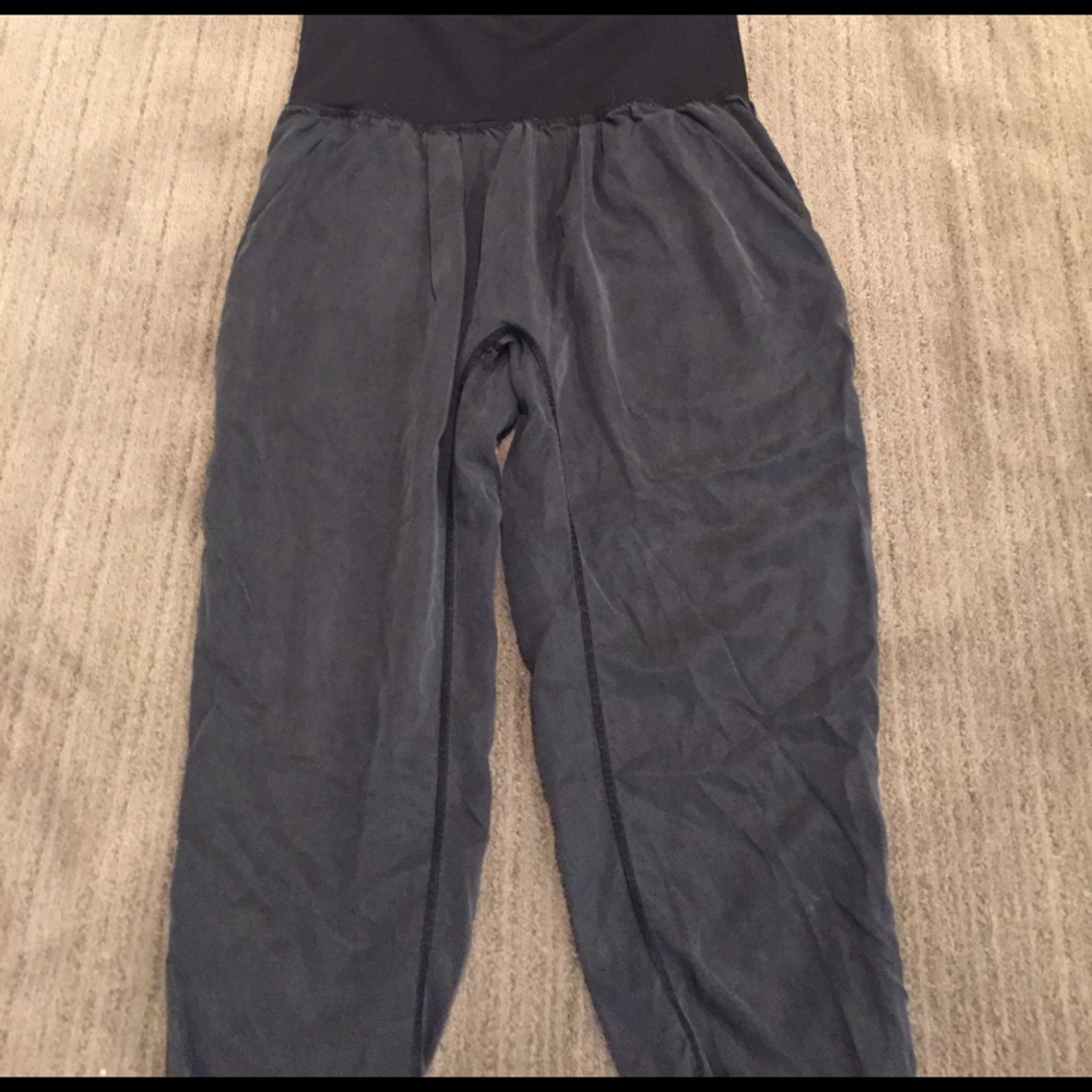 Baggy grayish black capris
