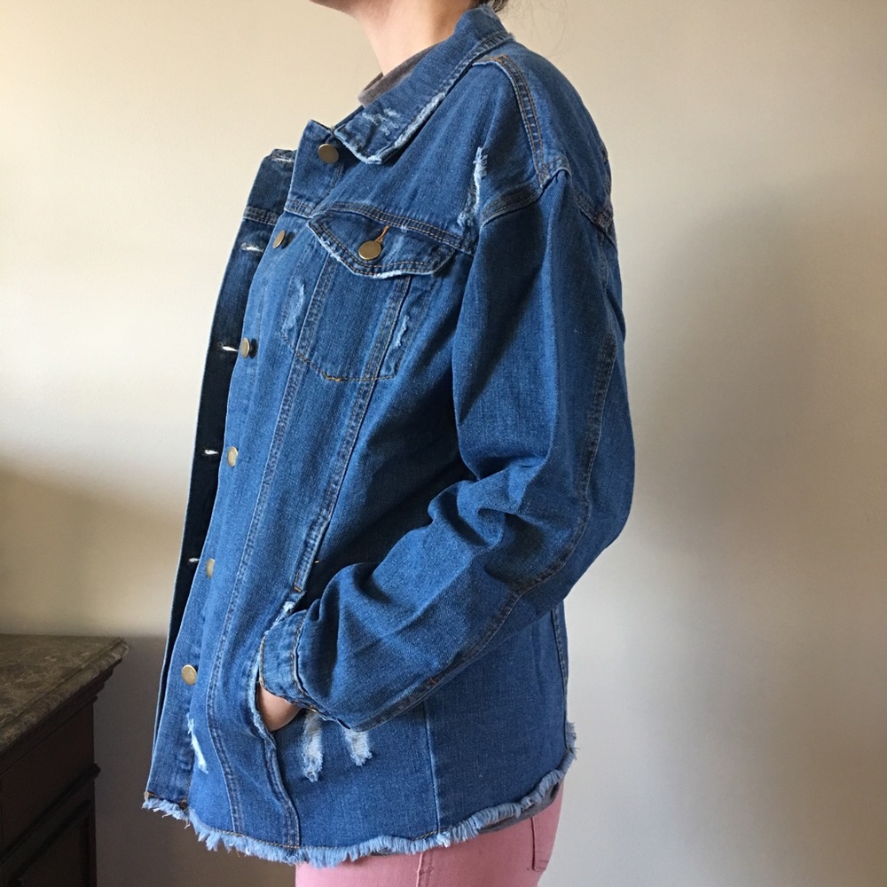 ◾️LAST◾️ Oversized Distressed Jean Jacket - Picture 3 of 5