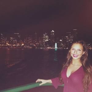 Meet your Posher, Chloe