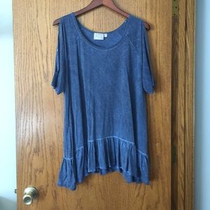 Cold shoulder top