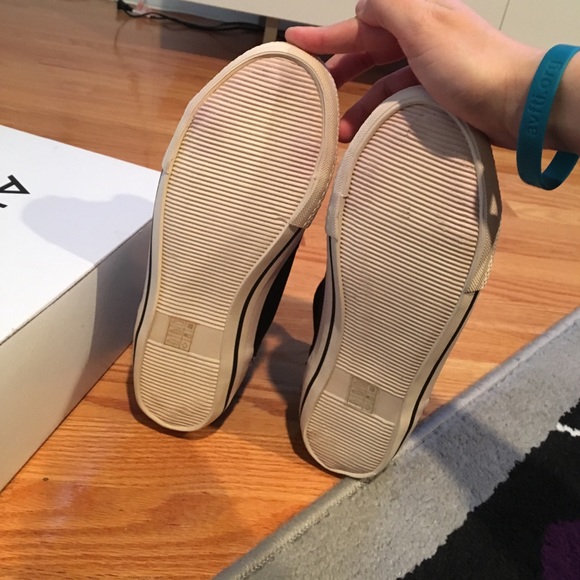 Aldo Studded Sneakers NEW WITH BOX - Picture 3 of 7