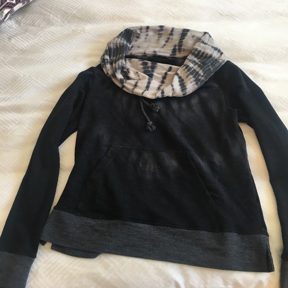 Gypsy distressed sweatshirt. Size M