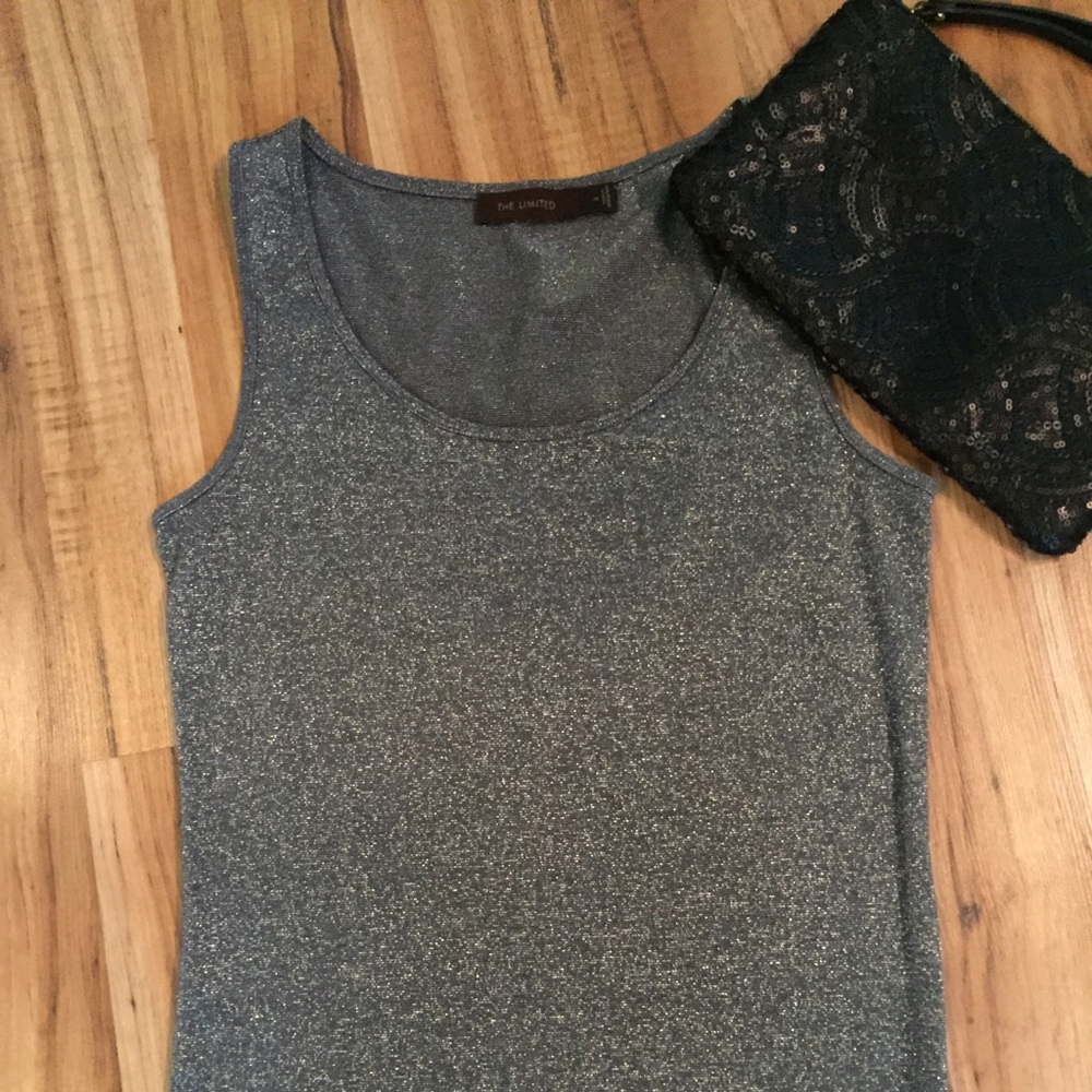 🎉🎉The Limited Shimmer Tank NWOT