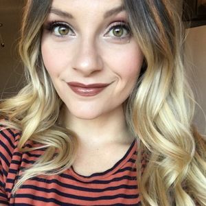 Meet your Posher, Stefanie