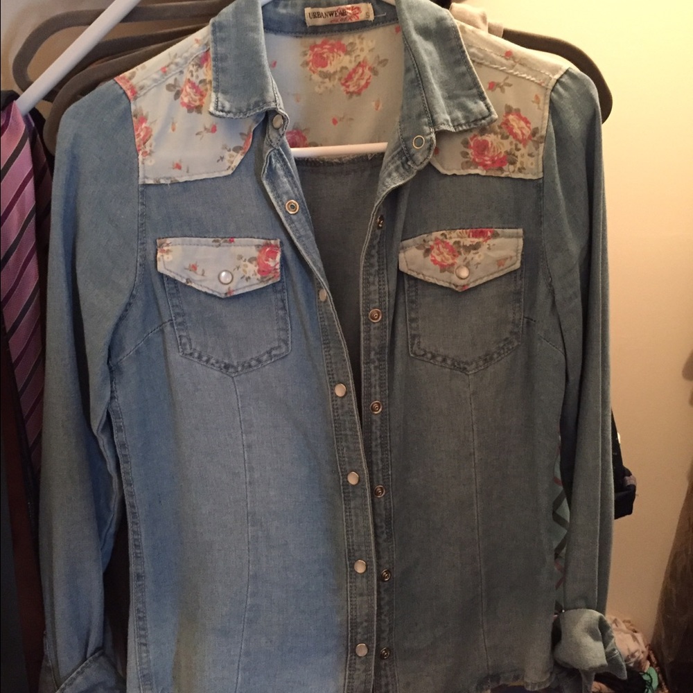 Floral button up