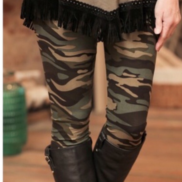 Camo Leggings - Picture 4 of 5