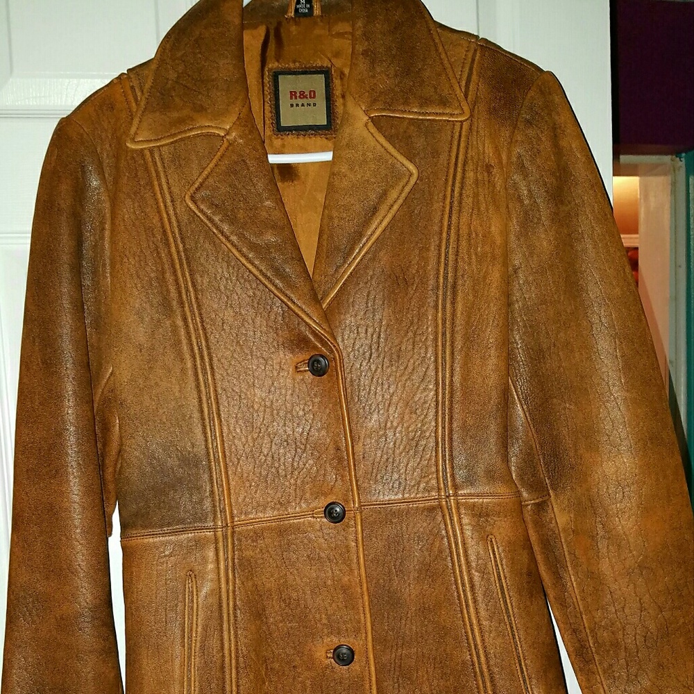 Ladies leather coat size M EXCELLENT condition.