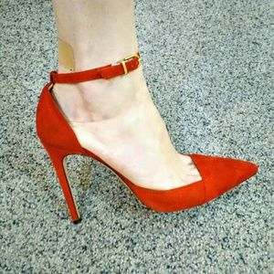 Alexandre Birman Red Pumps