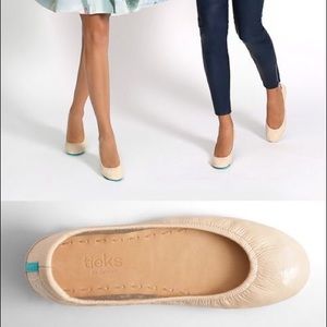 Cream classic Tieks!