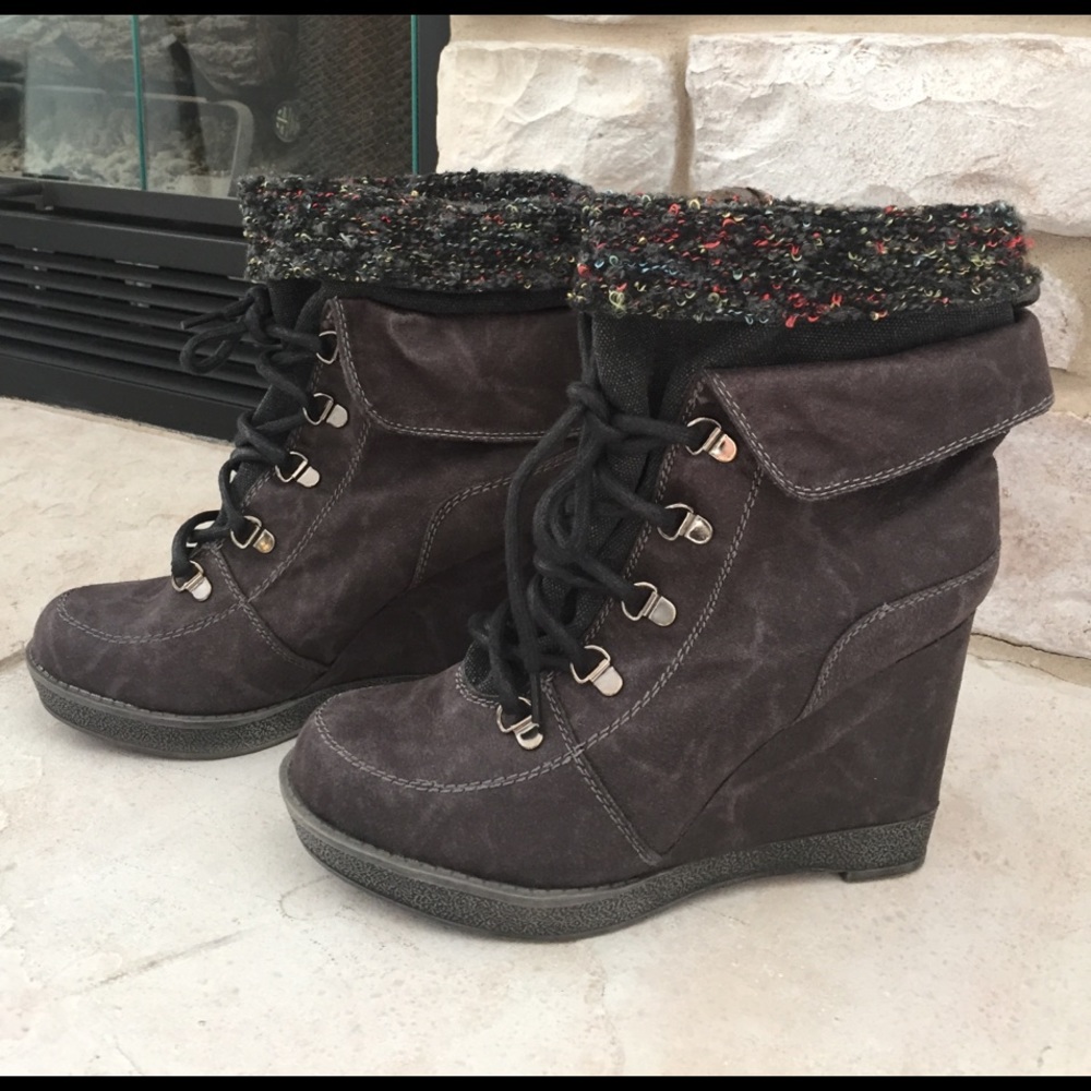 Shï by Journeys Glaire Grey Gray Wedge booties