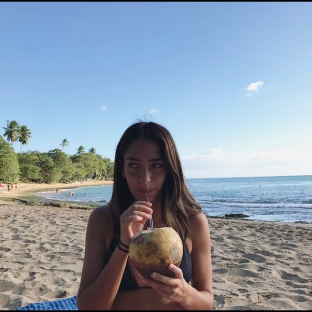 Meet your Posher, Holly