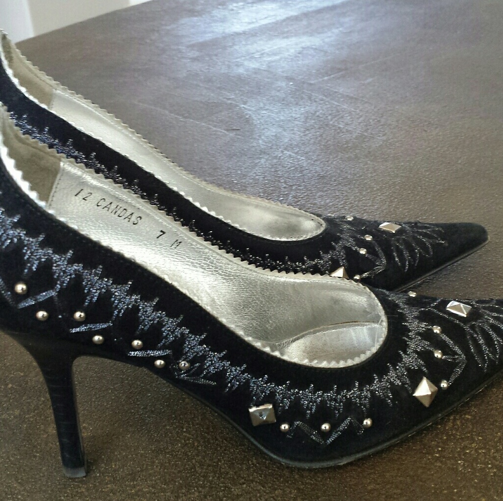 DONALD PLINER Black velvet studded pointy pumps