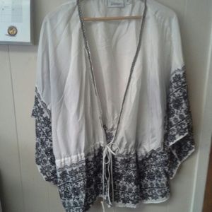 Versatile Avenue Top