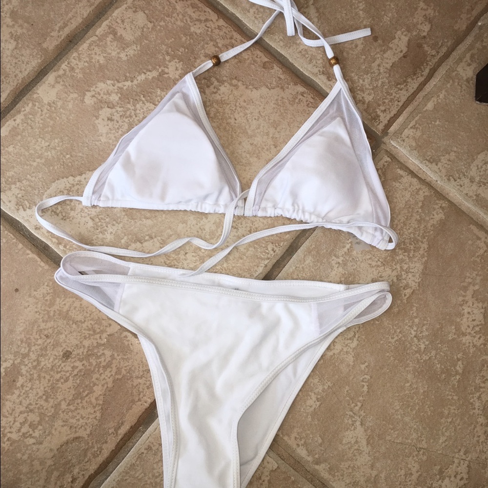 NEVER WORN White Triangle Bikini Set W/ Mesh