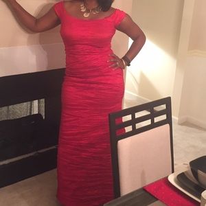 Elegant red evening dress...gala ready!