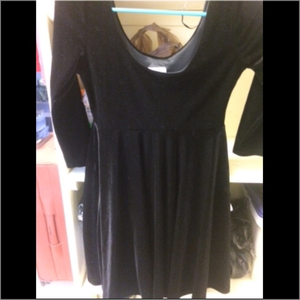 Velvet black dress size small