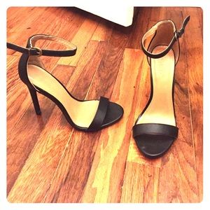 Skinny Black Pumps, size 7