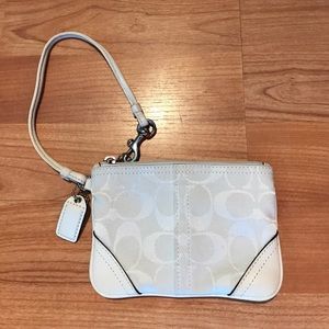 Coach wristlet 👛