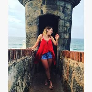 Meet your Posher, Ambrielle