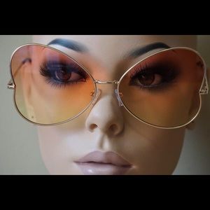 🎈🎉LAST ONE ‼️ Vintage 70's butterfly sunnies