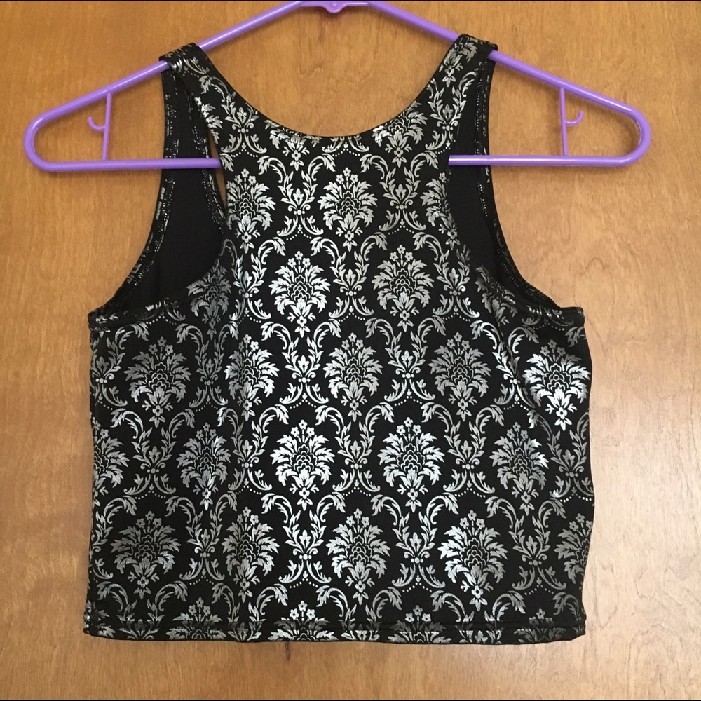 LAST HOUR - SHOP CLOSING MIDNIGHT