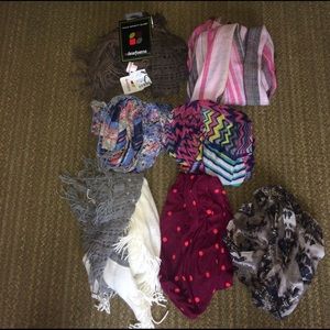 Bundle of 7 scarves
