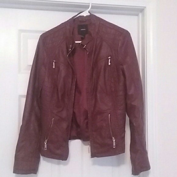 Forever 21 Jackets & Blazers - 💛PRICE DROP💛 Beautiful leather jacket