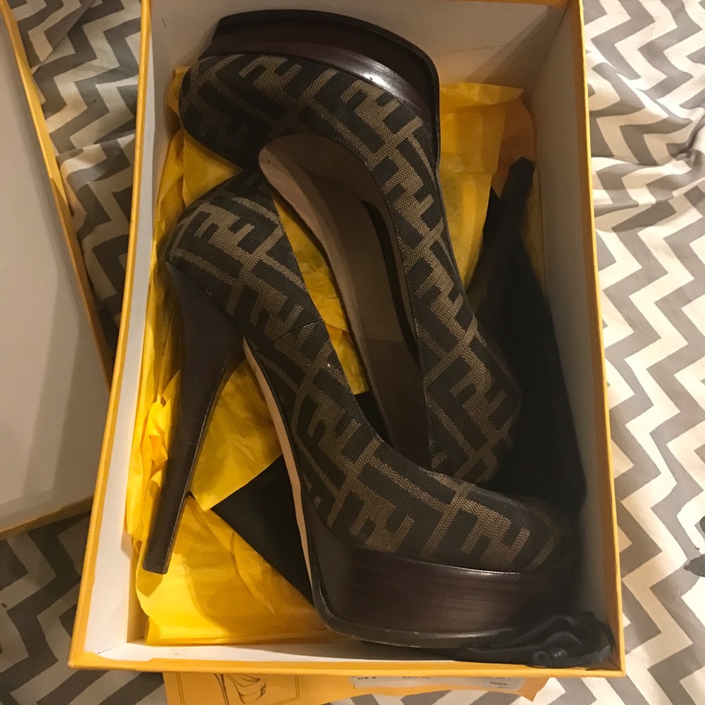 Fendi Zucca Pump
