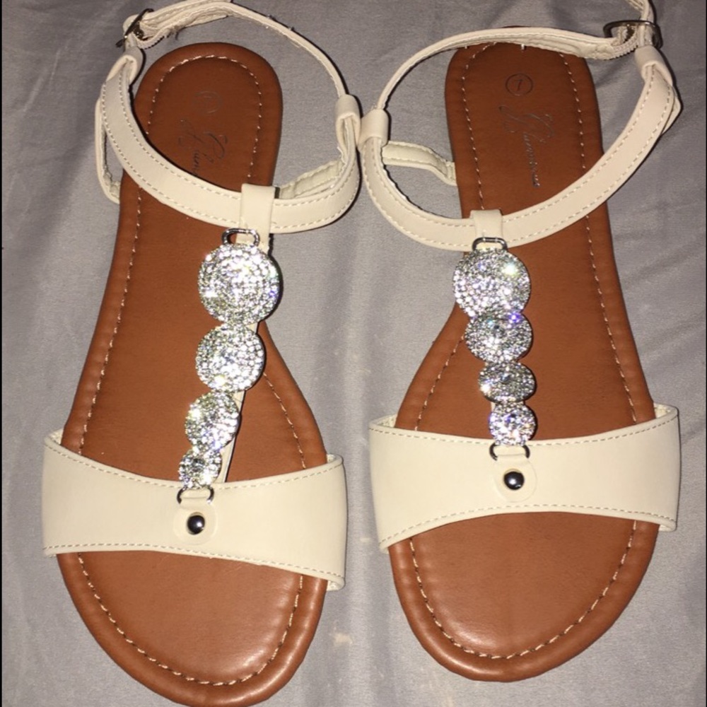 Light nude/pink sandals, brand new size 7