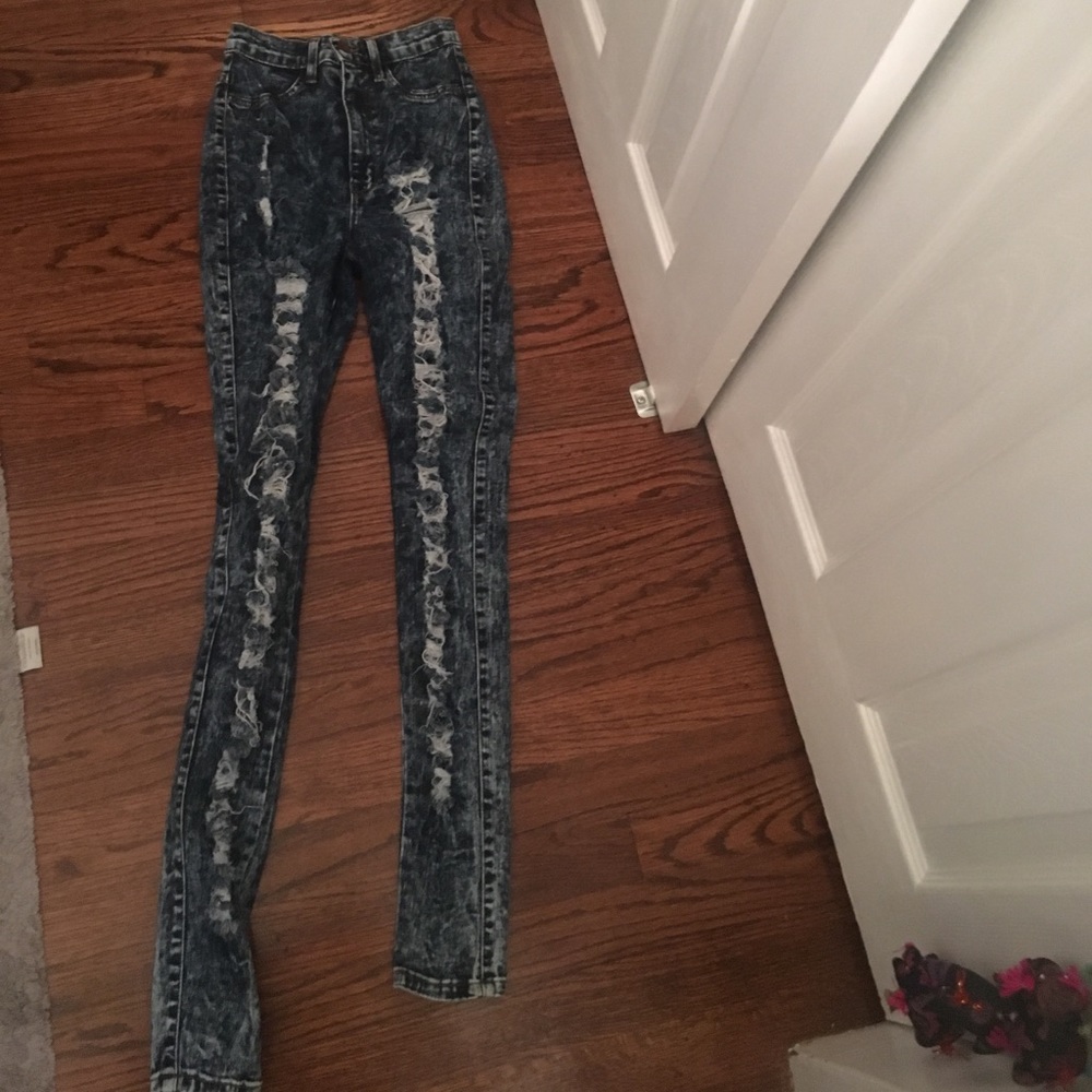 High wasted acid washed dark jeans