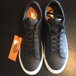 Brand New Leather Nike Tennis Shoes, Men's 11.5
