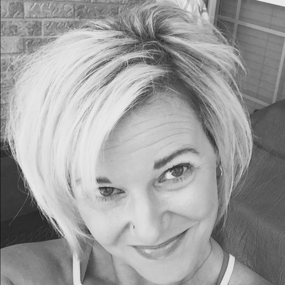 Meet your Posher, Heather - Picture 2 of 3