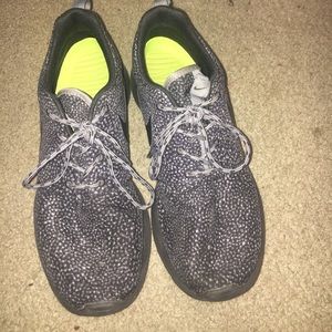 Nike Roshe sneakers