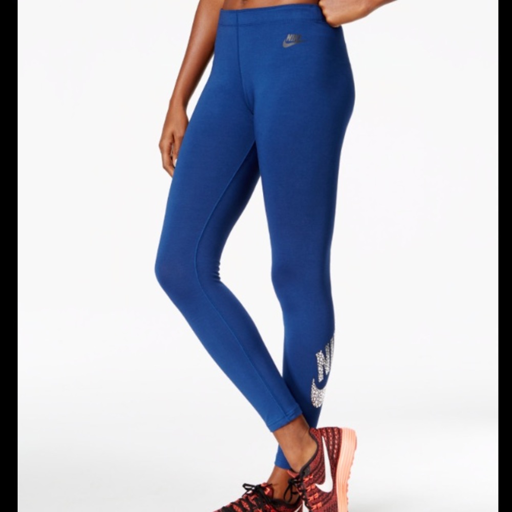 EUC Nike leggings - Picture 2 of 2