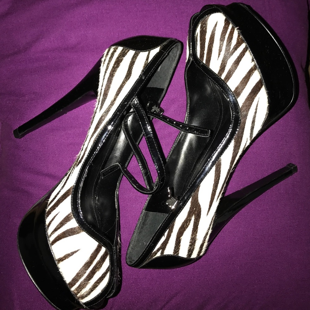 Aldo Heels Zebra Print! Size 8