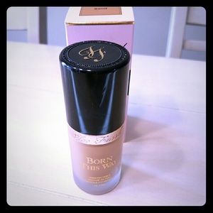 Oil-free foundation- Born This Way brand new