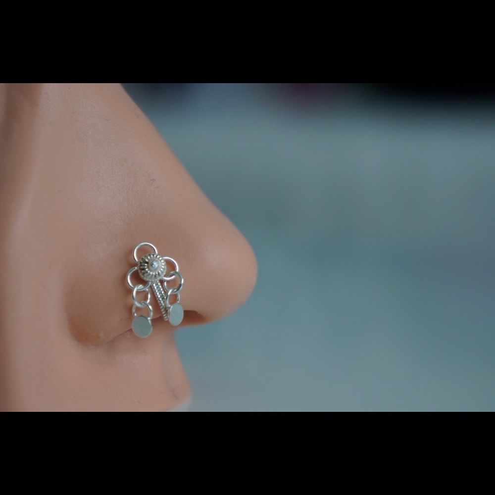 😍Non pierced, dangle nose ring 😍