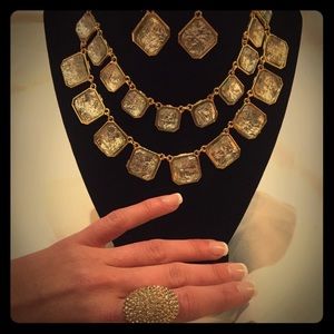 Necklace earrings set with gold ring