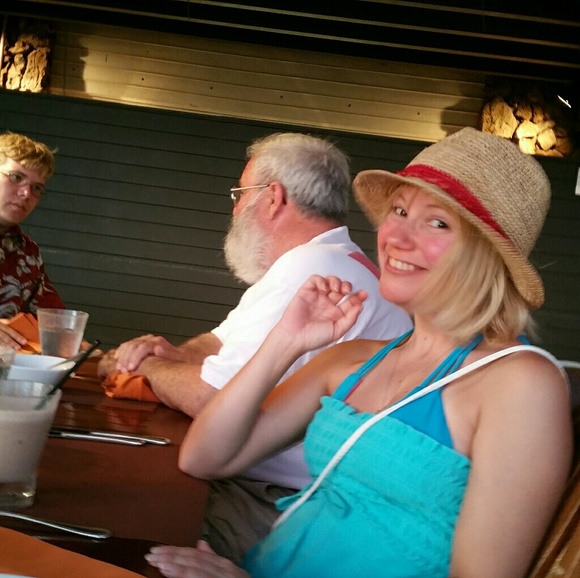 Meet your Posher, Tracy - Picture 1 of 1