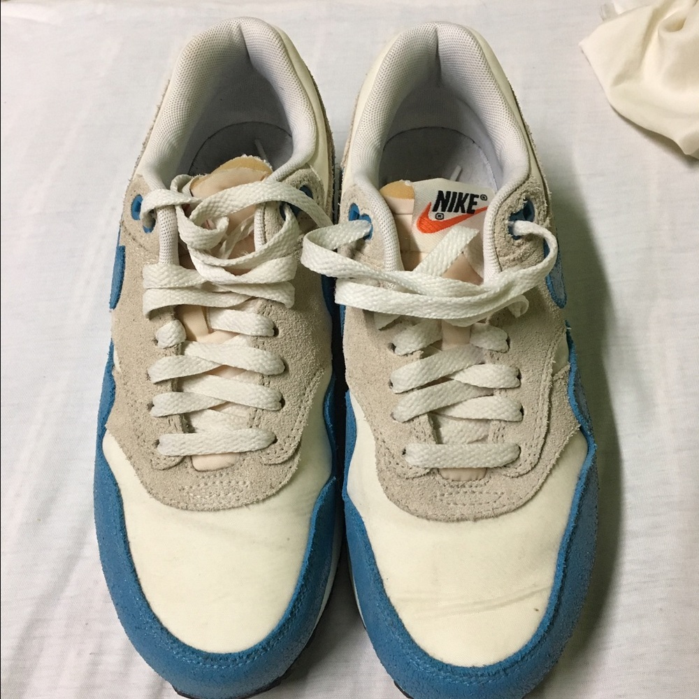 Air Max. - Picture 2 of 3