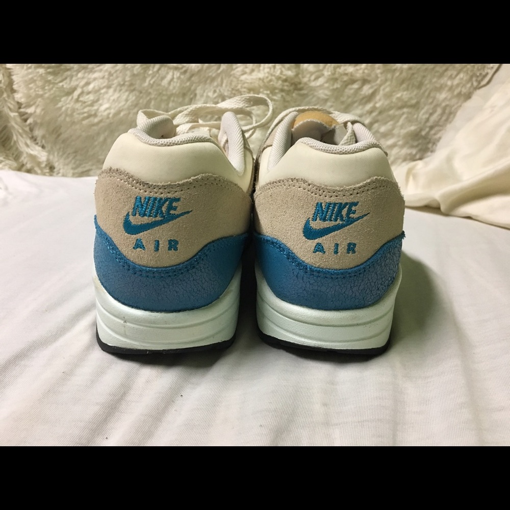 Air Max. - Picture 3 of 3