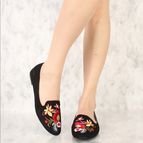 Shoeroom21 boutique Shoes Ladies Flat Shoes Front Embroidery