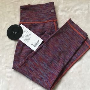 NWT Lululemon Wunder Under Crop size 4